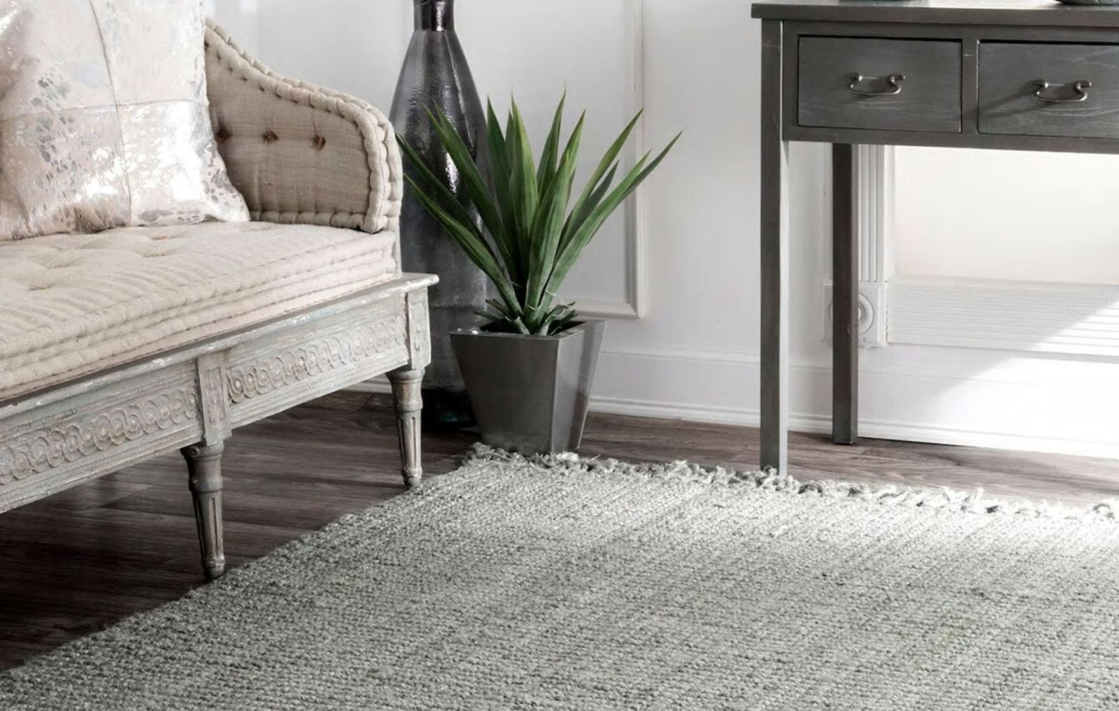 What Happens if a Jute Rug Gets Wet?